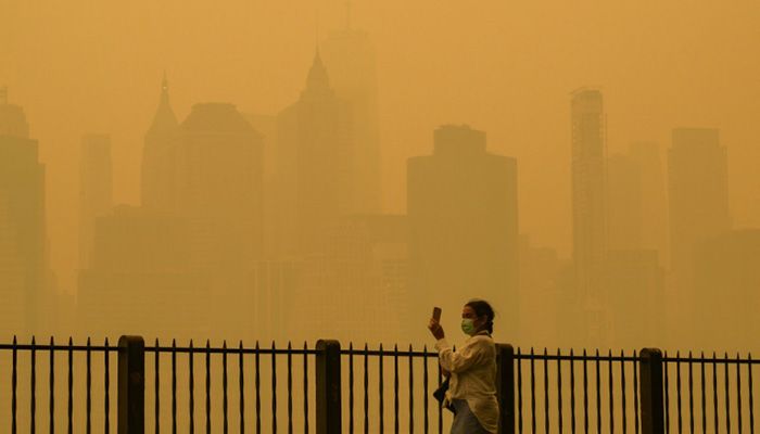 Canada Wildfires Shroud New York in Apocalyptic Haze